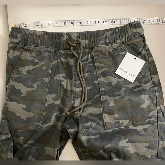 NWT Bella Dahl Crop Camo Joggers Pants With Pockets Size L - Picture 6 of 12